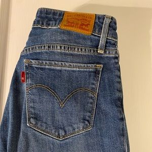 Levi’s 712 Slim Jeans